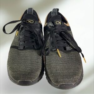 Infinity Sporty Fly Joggers Women's Size 11